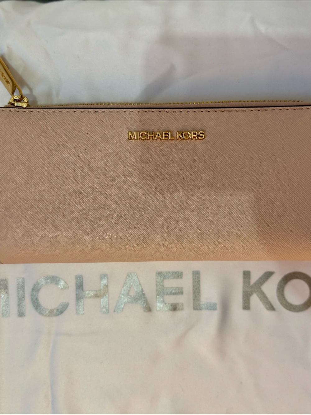 Michael Kors New Jet Set Travel Large 3/4 ZIp Wallet Powder
Blush Pink